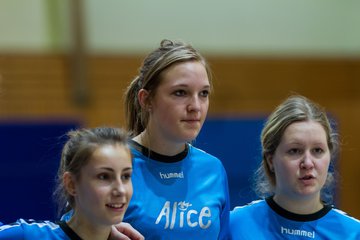 Bild 33 - U18w 2.Spieltag